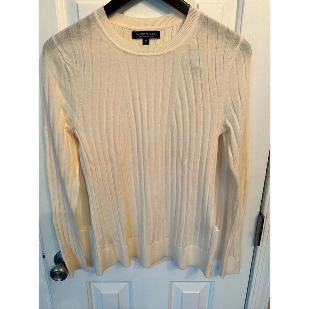 Banana republic sweater merino extra fine wool size medium off white long sleeve